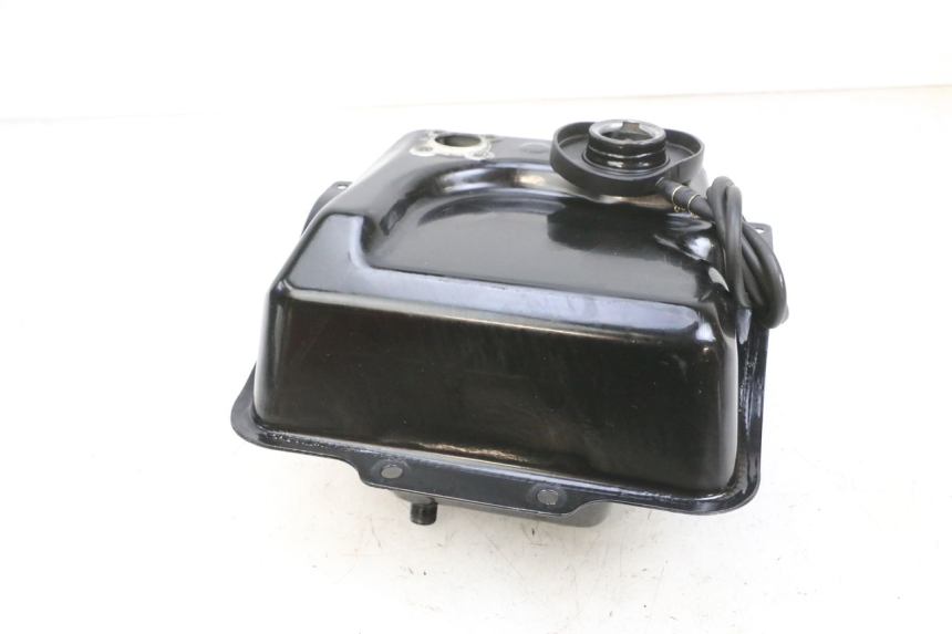 photo de FUEL TANK SYM CROX 4T 50 (2016 - 2023) - Technical close-up