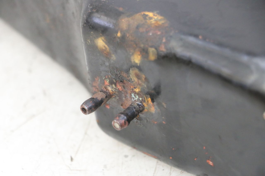 photo de FUEL TANK SKYTEAM DAX REPLICA 110 (2005 - 2015) - Fixing points details