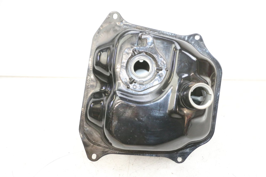 photo de FUEL TANK LONGJIA DIGITA 4T 50 (2019 - 2022) - Fixing points details