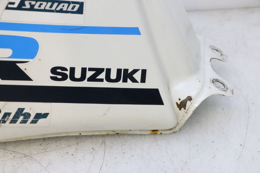 photo de FUEL TANK SUZUKI DR S 600 (1985 - 1989) - Alternative angle