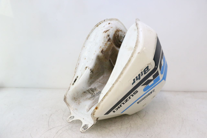 photo de FUEL TANK SUZUKI DR S 600 (1985 - 1989) - Technical close-up