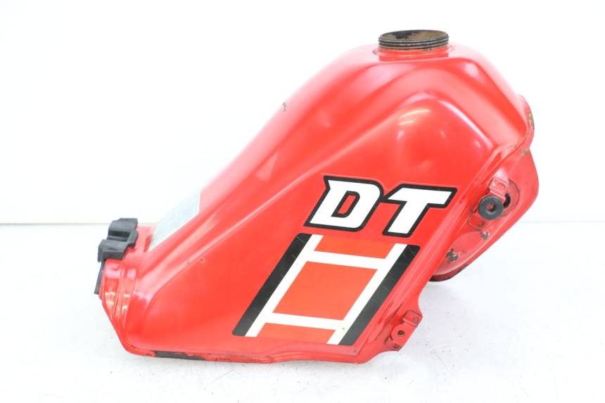 photo de FUEL TANK YAMAHA DTLC 125 (1982 - 1987) - Distinctive features