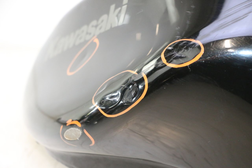 photo de FUEL TANK KAWASAKI ER-6 ER6 N 650 (2005 - 2009) - High-resolution close-up