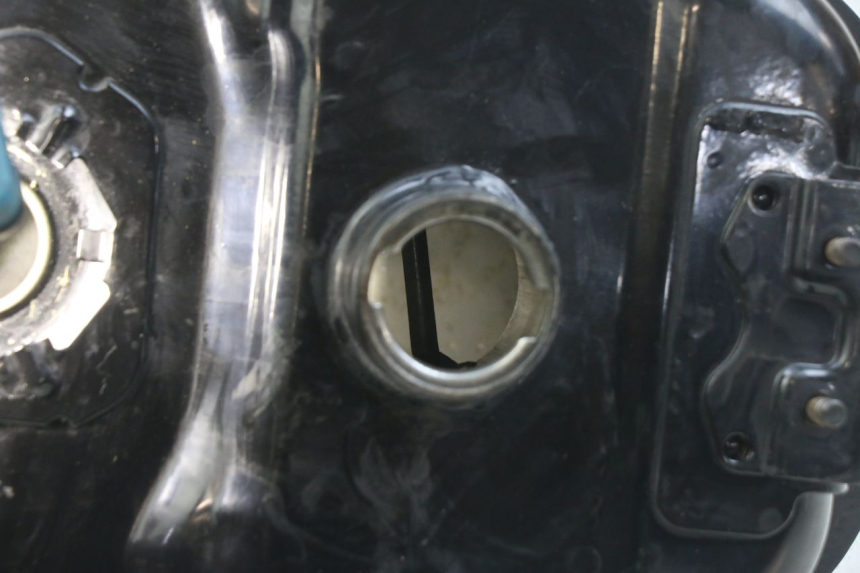 photo de FUEL TANK TNT MOTOR FASTINO 4T 50 (2013 - 2019) - Zoom on usage condition