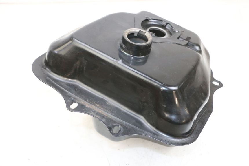 photo de FUEL TANK BTC FELICE SPORT 50 - Fixing points details