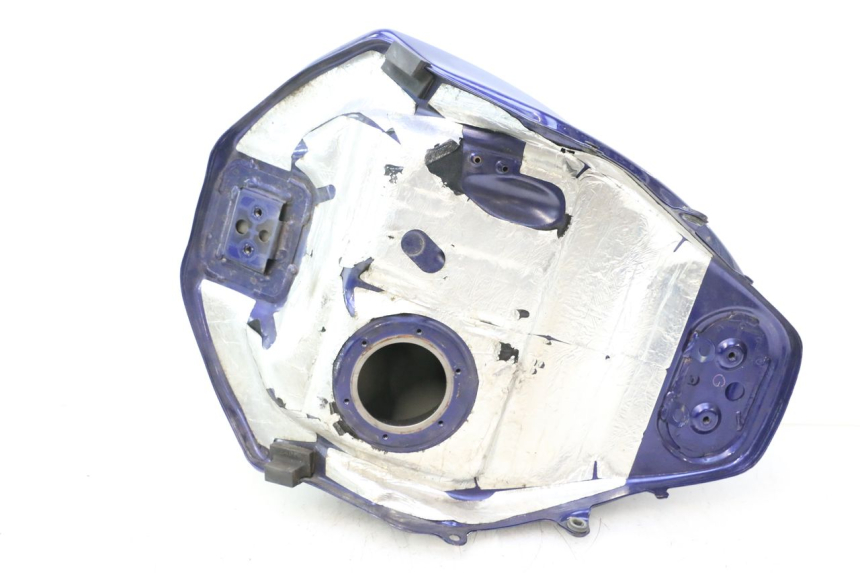 photo de FUEL TANK YAMAHA FJR 1300 (2001 - 2005) - Fixing points details