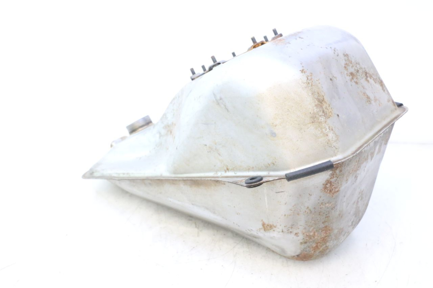 photo de FUEL TANK HONDA FJS SILVER WING SILVERWING 400 (2005 - 2008) - High-resolution close-up