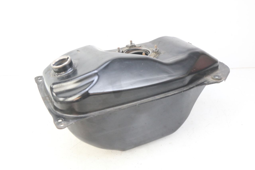 photo de FUEL TANK HONDA FORZA 125 (2015 - 2016) - Technical close-up