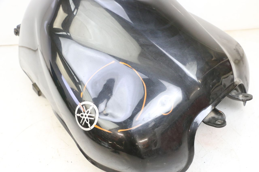 photo de FUEL TANK YAMAHA FZ6 N FAZER 600 (2004 - 2006) - Detailed visual inspection