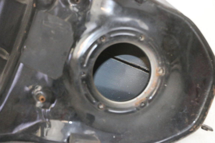 photo de FUEL TANK YAMAHA FZ6 N FAZER 600 (2004 - 2006) - Alternative perspective