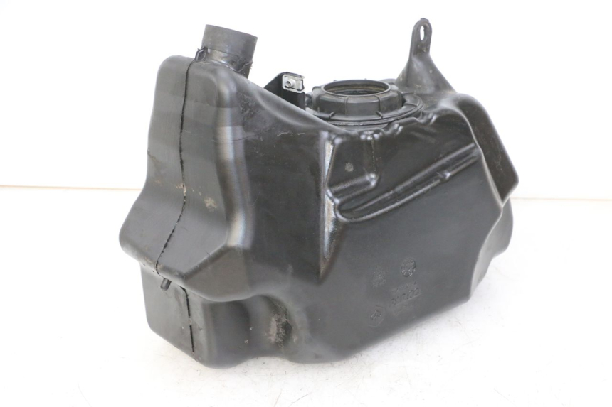 photo de FUEL TANK GILERA NEXUS 300 (2008 - 2013) - Alternative perspective