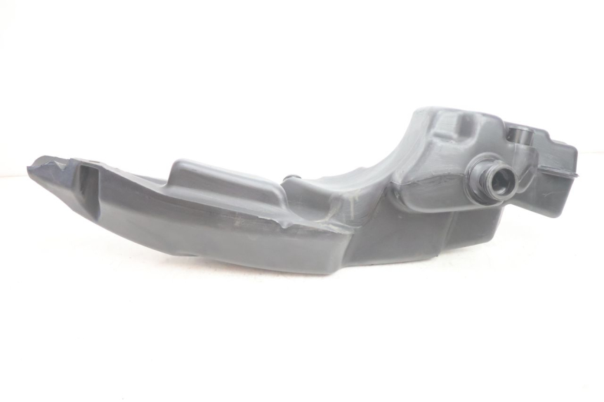 photo de FUEL TANK GILERA GP 800 (2007 - 2013) - Distinctive features