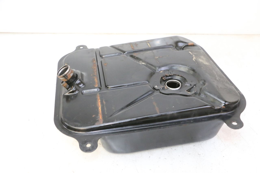 photo de FUEL TANK KYMCO GRAND DINK 125 (2008 - 2014) - Surface and material condition