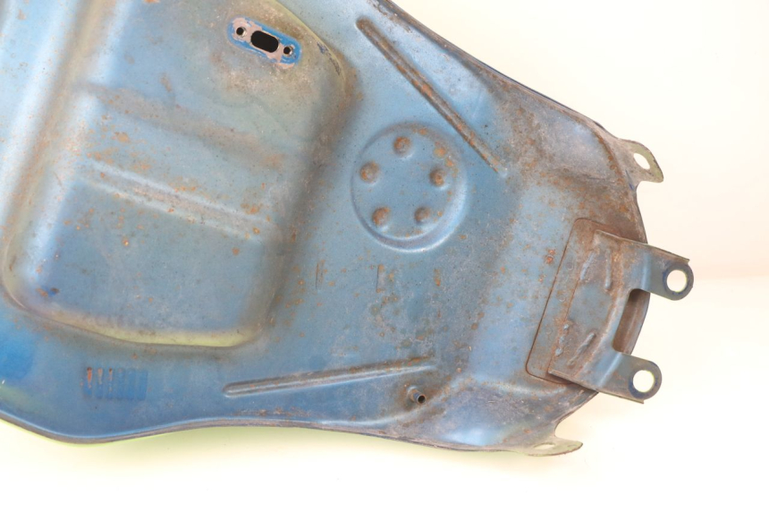photo de FUEL TANK SUZUKI GSF N BANDIT 600 (1996 - 1999) - Technical close-up