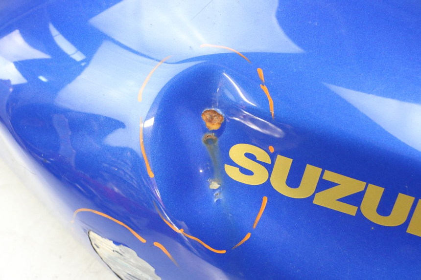 photo de FUEL TANK SUZUKI GSF S BANDIT 600 (2000 - 2004) - Spare part profile view