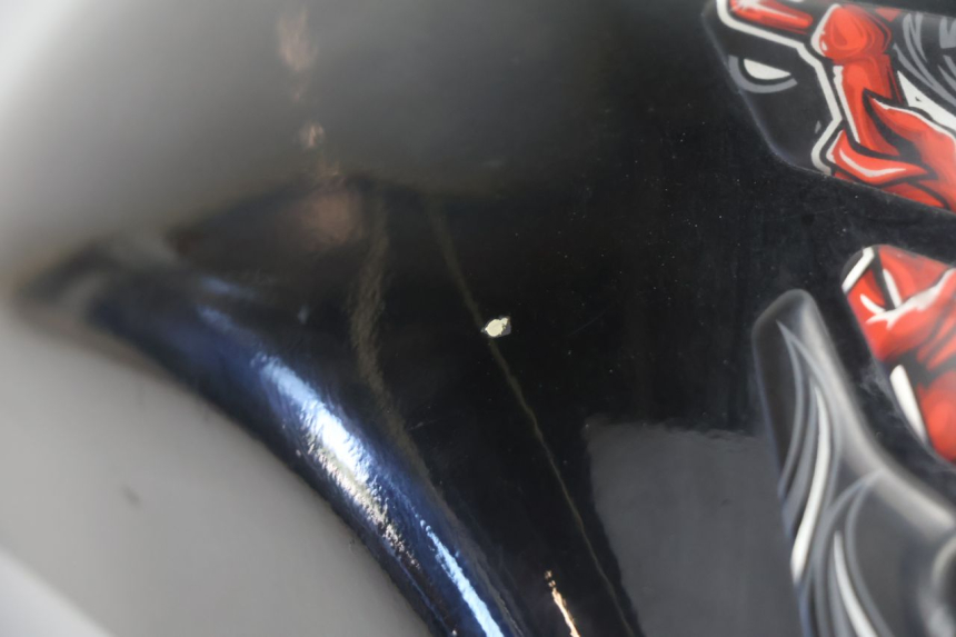 photo de FUEL TANK SUZUKI GSX F GSXF 750 (1988 - 1998) - High-resolution close-up