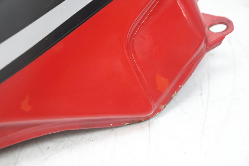photo de FUEL TANK SUZUKI GSX F GSXF 750 (1988 - 1998) - Technical close-up