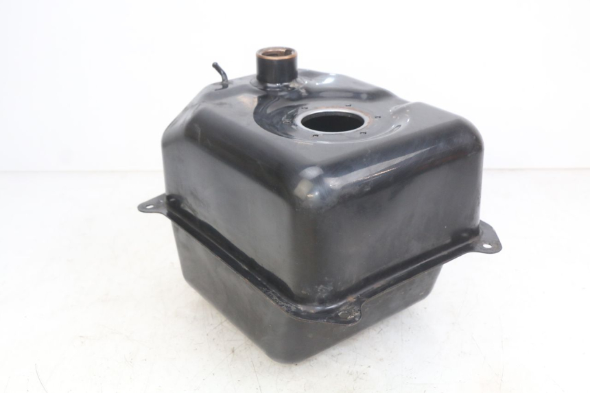 photo de FUEL TANK SYM GTS EFI 125 (2012 - 2016) - Alternative perspective