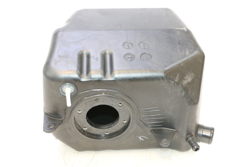 photo de FUEL TANK SYM GTS EVO 125 (2009 - 2013) - Zoom on usage condition