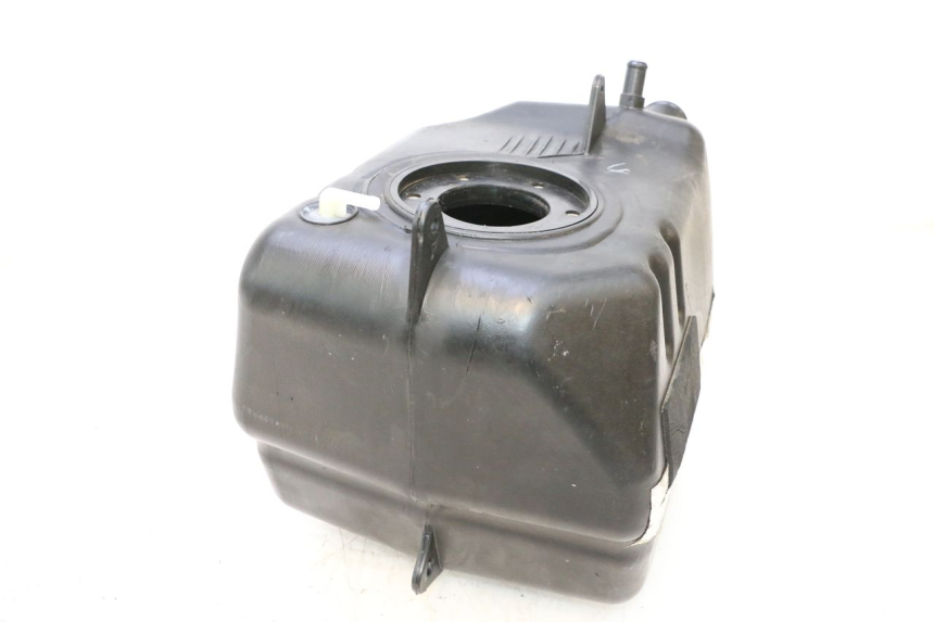photo de FUEL TANK SYM GTS EVO 125 (2009 - 2013) - Alternative perspective