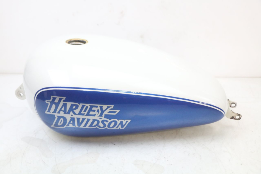 photo de FUEL TANK HARLEY DAVIDSON SPORTSTER XL CUSTOM 883 (1999 - 2006) - Product overview