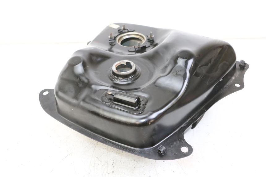 photo de FUEL TANK HONDA SH i 300 (2015 - 2020) - Surface and material condition