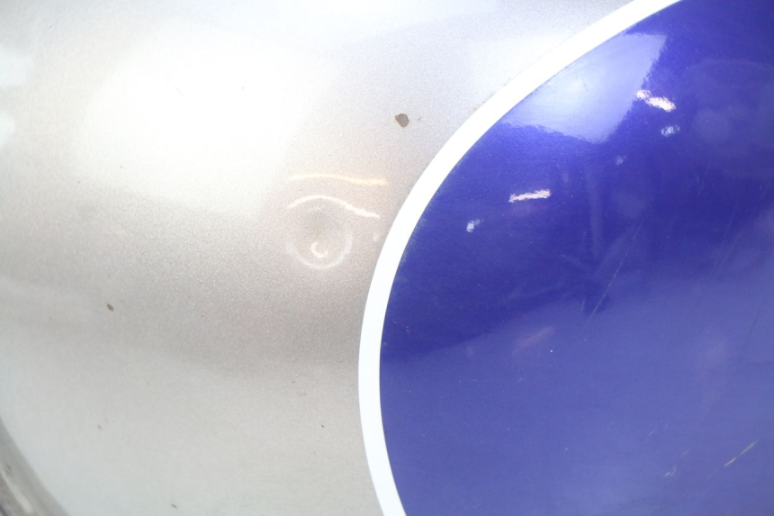 photo de FUEL TANK SYM HUSKY 125 (1999 - 2005) - Fixing points details