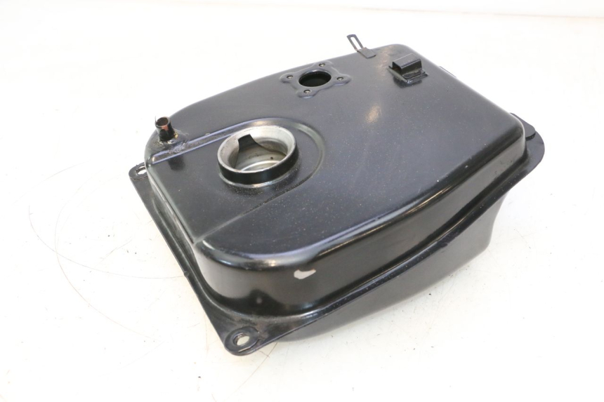 photo de FUEL TANK RIDE KALLIO 50 (2010 - 2019) - Fixing points details