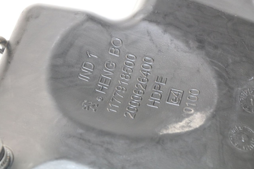 photo de FUEL TANK PEUGEOT KISBEE 2T 50 (2010 - 2017) - Zoom on usage condition