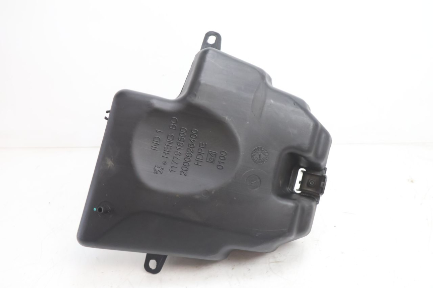 photo de FUEL TANK PEUGEOT KISBEE 2T 50 (2018 - 2022) - Technical close-up