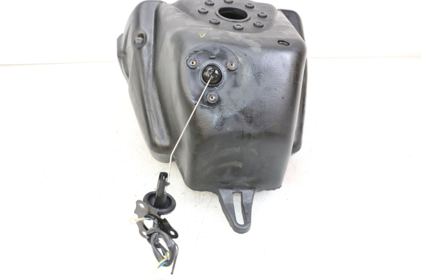 photo de FUEL TANK KYMCO STRYKER OFF ROAD 125 (1999 - 2005) - Zoom on usage condition