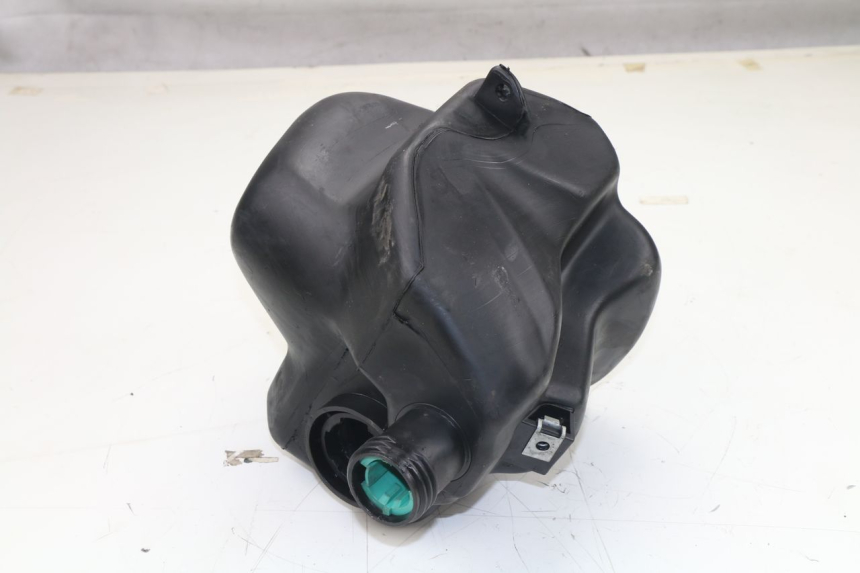 photo de FUEL TANK PIAGGIO LIBERTY 2T 50 (2009 - 2013) - Component detail