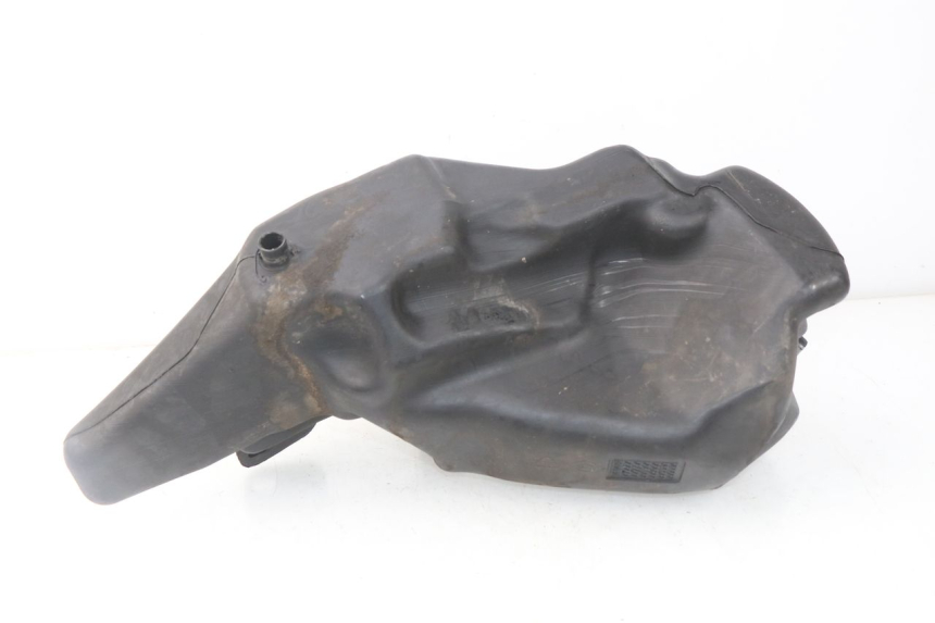 photo de FUEL TANK PIAGGIO LIBERTY 4T 50 (2009 - 2015) - Zoom on usage condition