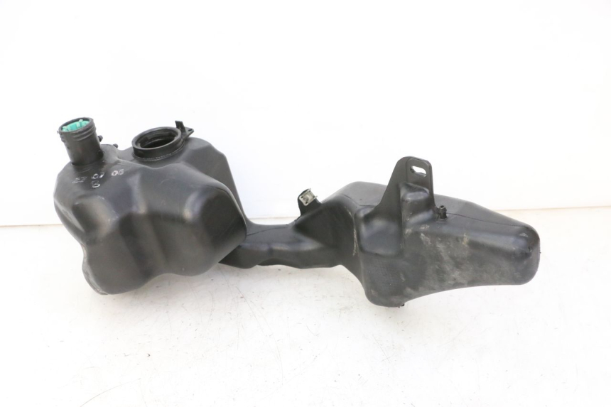 photo de FUEL TANK PIAGGIO LIBERTY 125 (1998 - 2008) - Alternative perspective