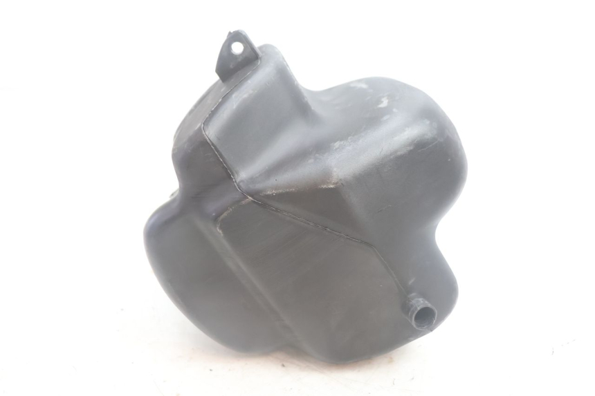 photo de FUEL TANK PIAGGIO LIBERTY 50 (1998 - 2003) - Fixing points details