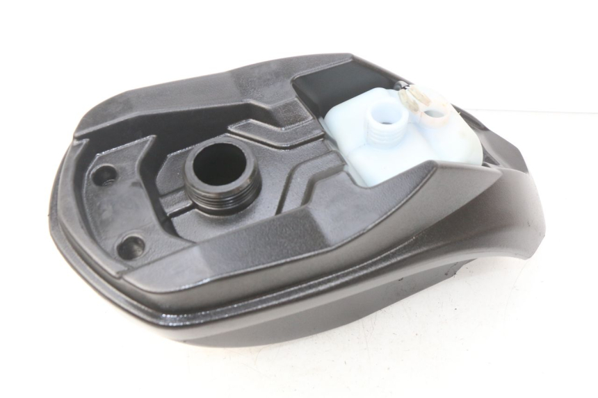 photo de FUEL TANK PEUGEOT LUDIX 50 (2008 - 2017) - Alternative perspective