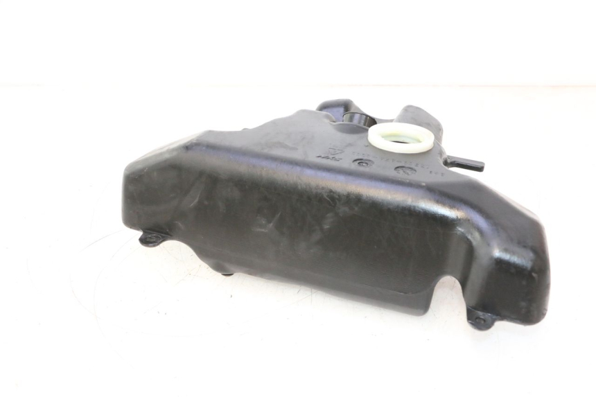 photo de FUEL TANK SYM MIO 50 (2005 - 2010) - Alternative perspective