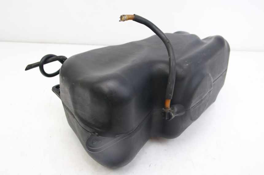 photo de FUEL TANK PIAGGIO MP3 125 (2006 - 2014) - Zoom on usage condition