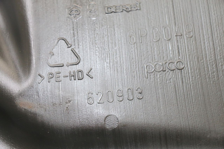 photo de FUEL TANK PIAGGIO MP3 500 (2014 - 2017) - Technical close-up