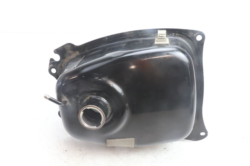 photo de FUEL TANK YAMAHA N-MAX NMAX 125 (2021 - 2024) - Fixing points details