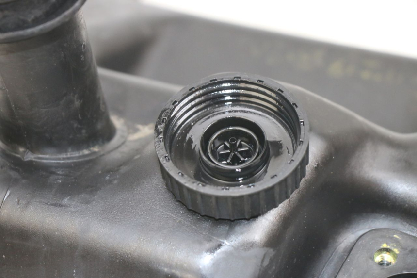 photo de FUEL TANK PIAGGIO NEW TYPHOON 50 (2018 - 2021) - Zoom on usage condition