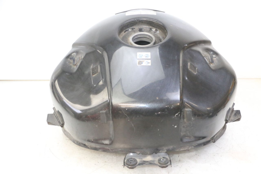 photo de FUEL TANK HONDA NTV DEAUVILLE ABS 700 (2007 - 2016) - Fixing points details