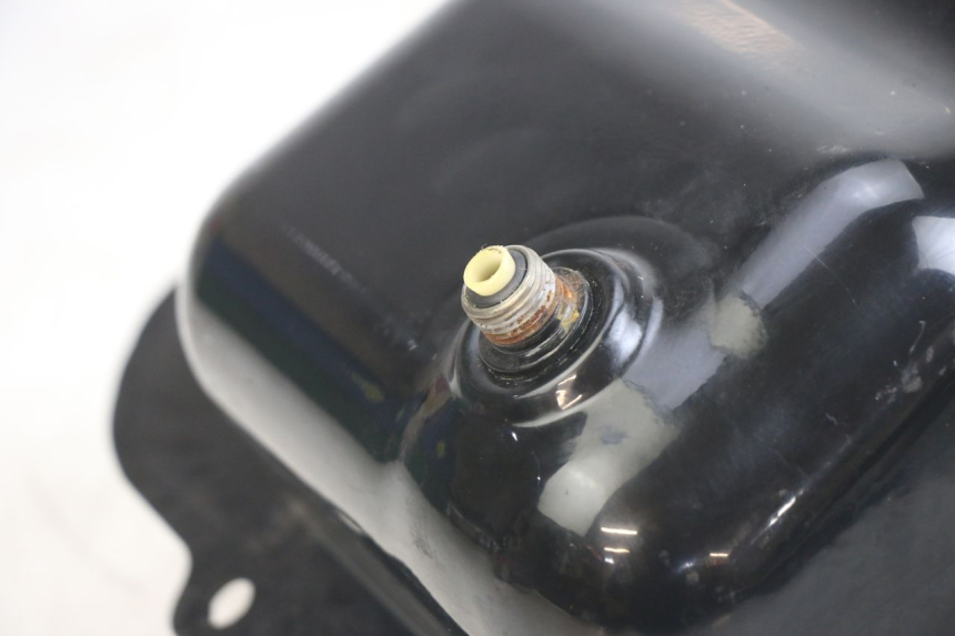 photo de FUEL TANK SYM ORBIT 2 TS 2T 50 (2011 - 2016) - Zoom on usage condition