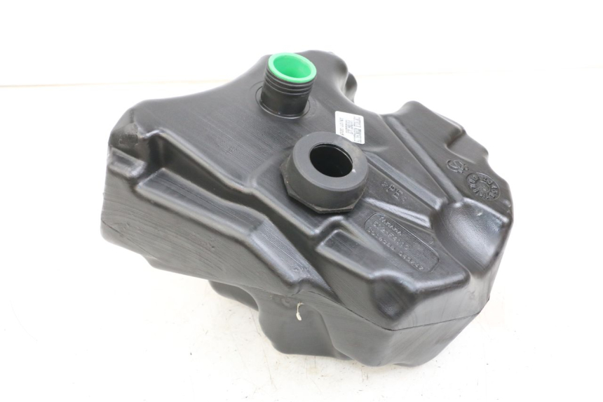 photo de FUEL TANK MBK OVETTO ONE 2T 50 (2013 - 2017) - Zoom on usage condition