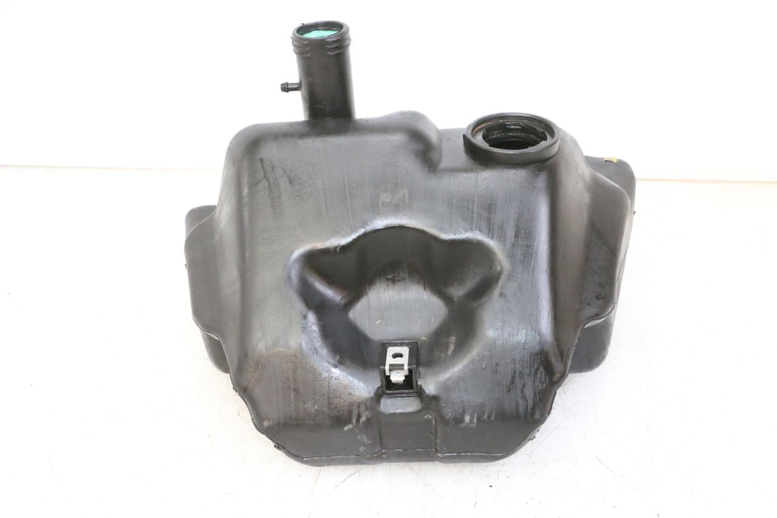 photo de FUEL TANK PIAGGIO VESPA LX 150 (2005 - 2013) - Technical close-up
