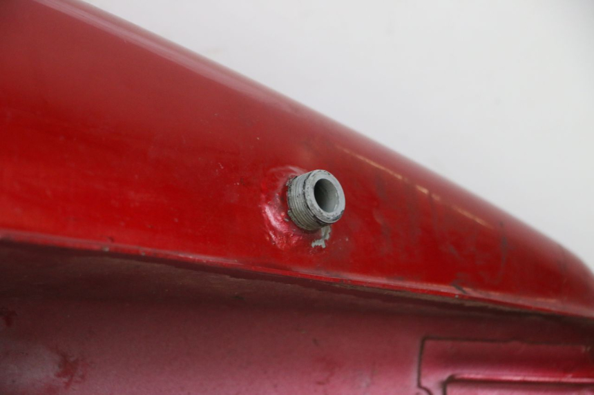 photo de FUEL TANK REGAL RAPTOR RAXTER 2 125 (2007 - 2015) - Alternative perspective