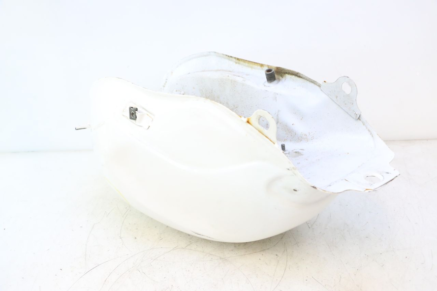 photo de FUEL TANK YAMASAKI ROADSTER 50 (2013 - 2018) - Fixing points details
