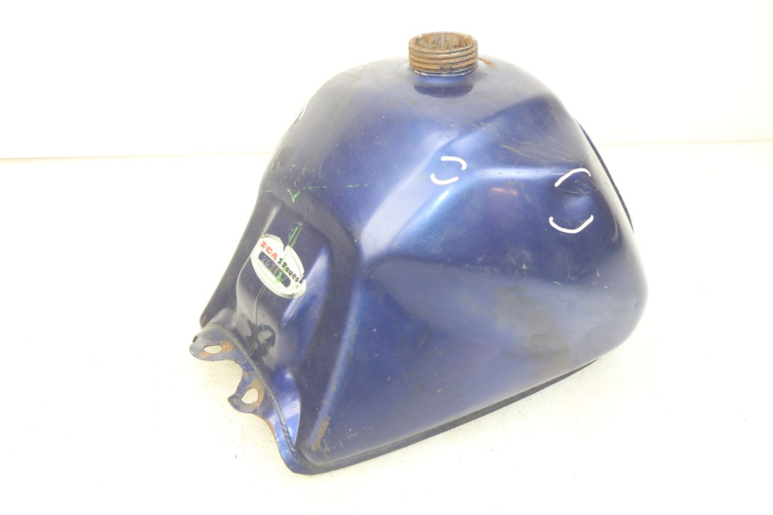 photo de FUEL TANK HYOSUNG RT KARION 125 (2003 - 2007) - Fixing points details