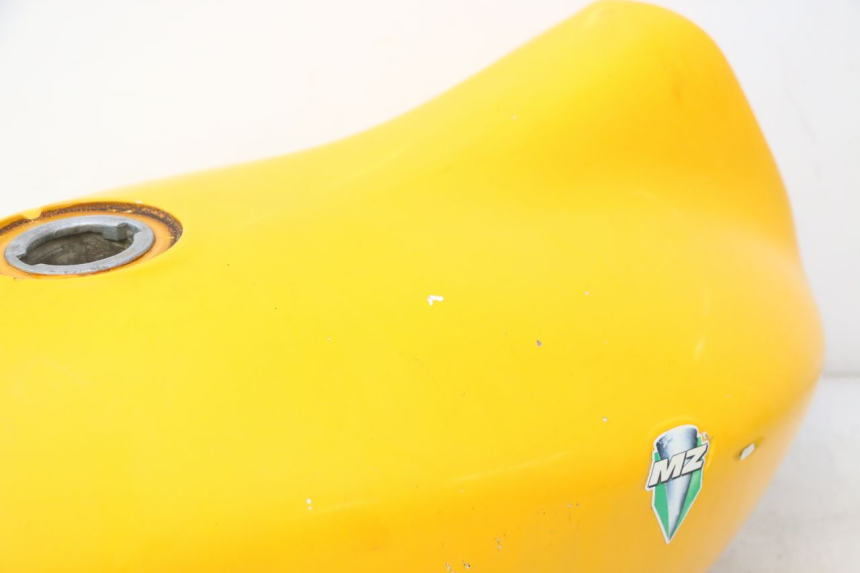 photo de FUEL TANK MZ RT 125 (2000 - 2008) - Alternative angle