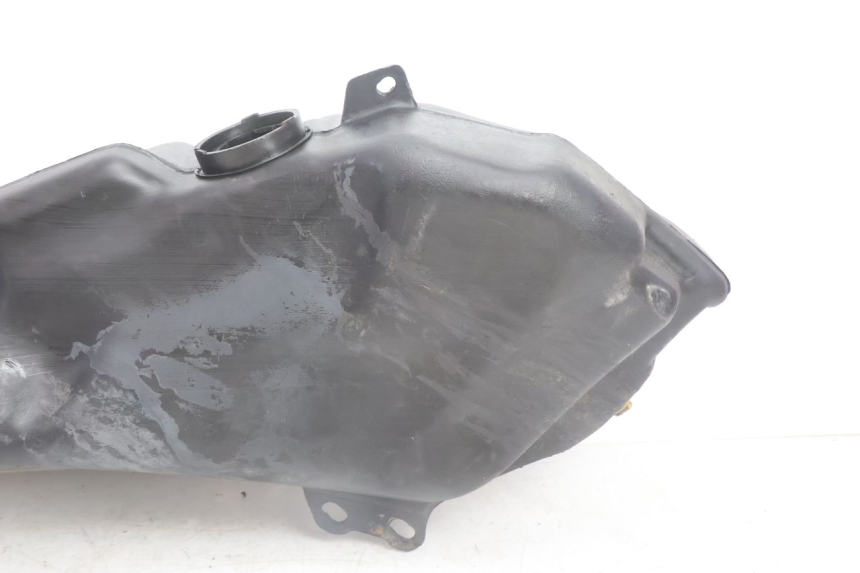 photo de FUEL TANK GILERA RUNNER SP 50 (2002 - 2004) - Zoom on usage condition